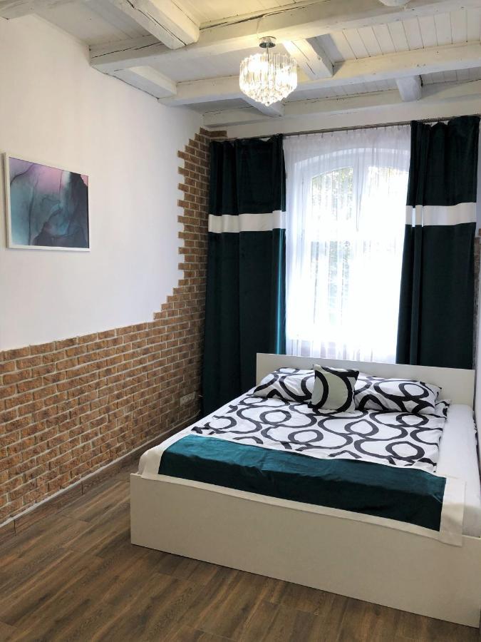 Kaliny Apartamenty Wanny Z Hydromasazem Chorzów Exteriör bild