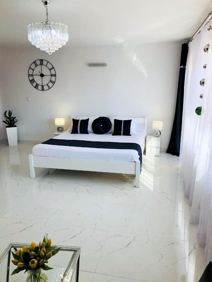 Kaliny Apartamenty Wanny Z Hydromasazem Chorzów Exteriör bild