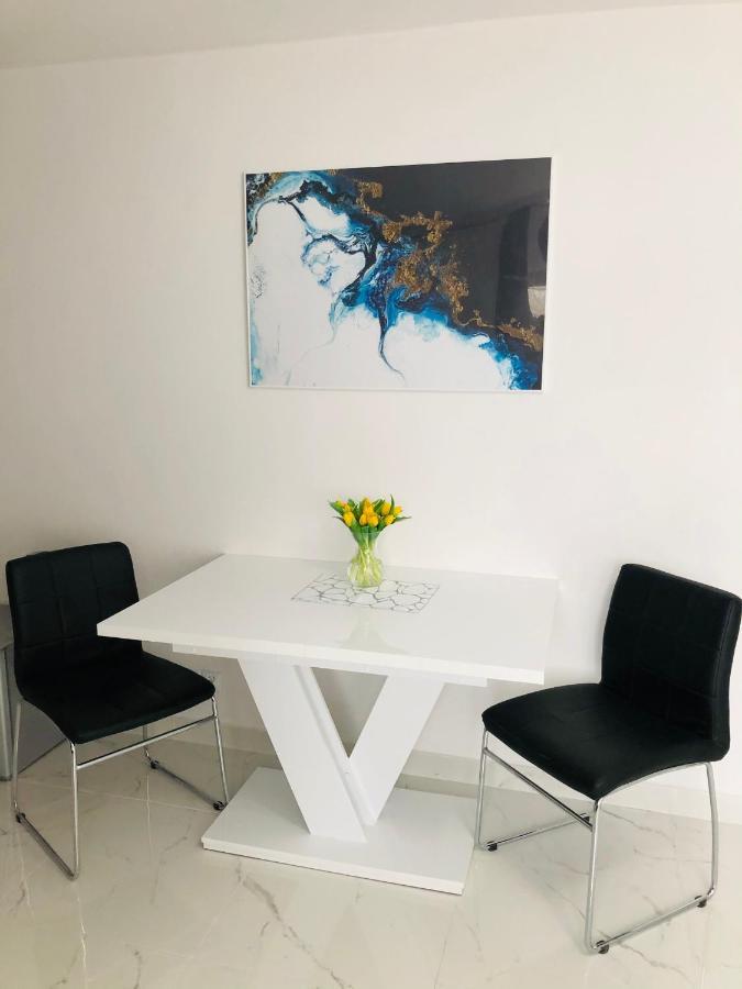 Kaliny Apartamenty Wanny Z Hydromasazem Chorzów Exteriör bild